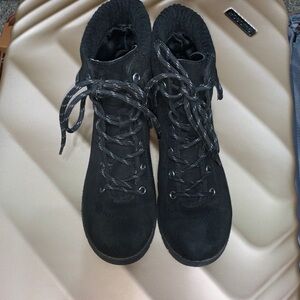 Black Women's Lace-Up Boots